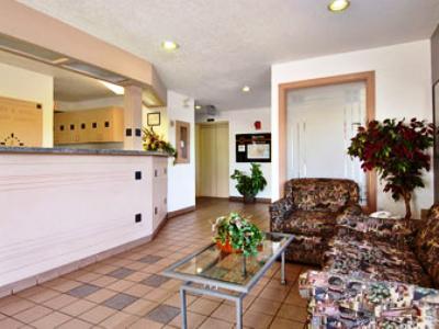 Hotel Super 8 By Wyndham Calgary/airport